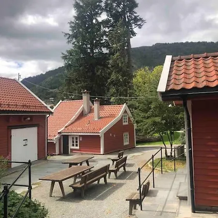 Cozy Townhouse Near Centrum