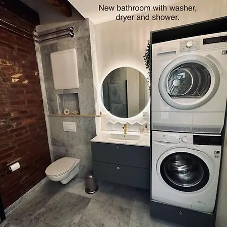 Cozy Townhouse Near Centrum *