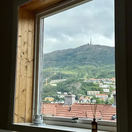 Cozy Townhouse Near Centrum Апартаменти *
